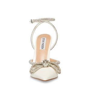 NWT Steve Madden Viable Heels in White